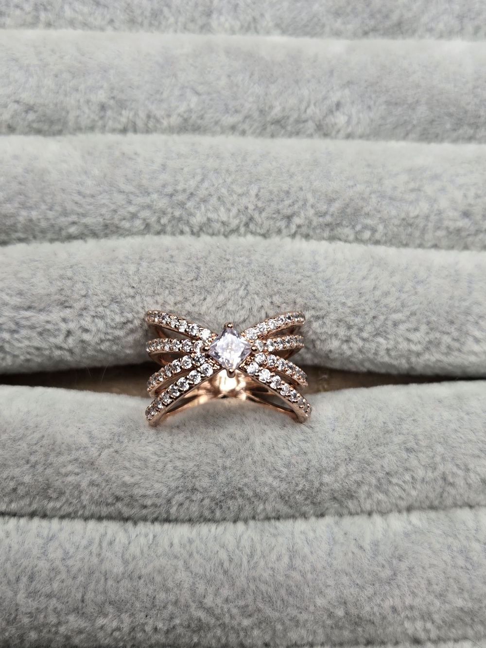Size 6 Diamond Cubic Zirconia Rose Gold Plated Bomb Party Ring RBP5683
